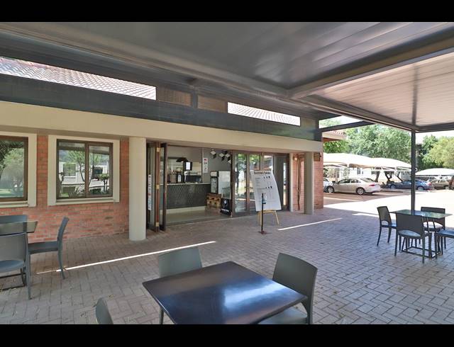 206M² OFFICE TO LET IN VORNA VALLEY